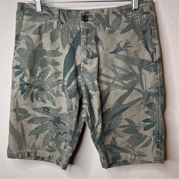 Lucky Brand Other - Lucky Brand Men Chino Shorts Cotton 30 Multi-Green Leaf Print Saturday Stretch